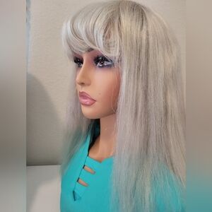 Chic Silver Women's Wig with Bangs